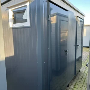 Container Sanitário Duplo 3x2 m com Duas Cabines Independentes
