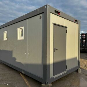 Container Sanitário 3×6 - 6 Chuveiros, 2 Lavatórios, Aquecedor 300L